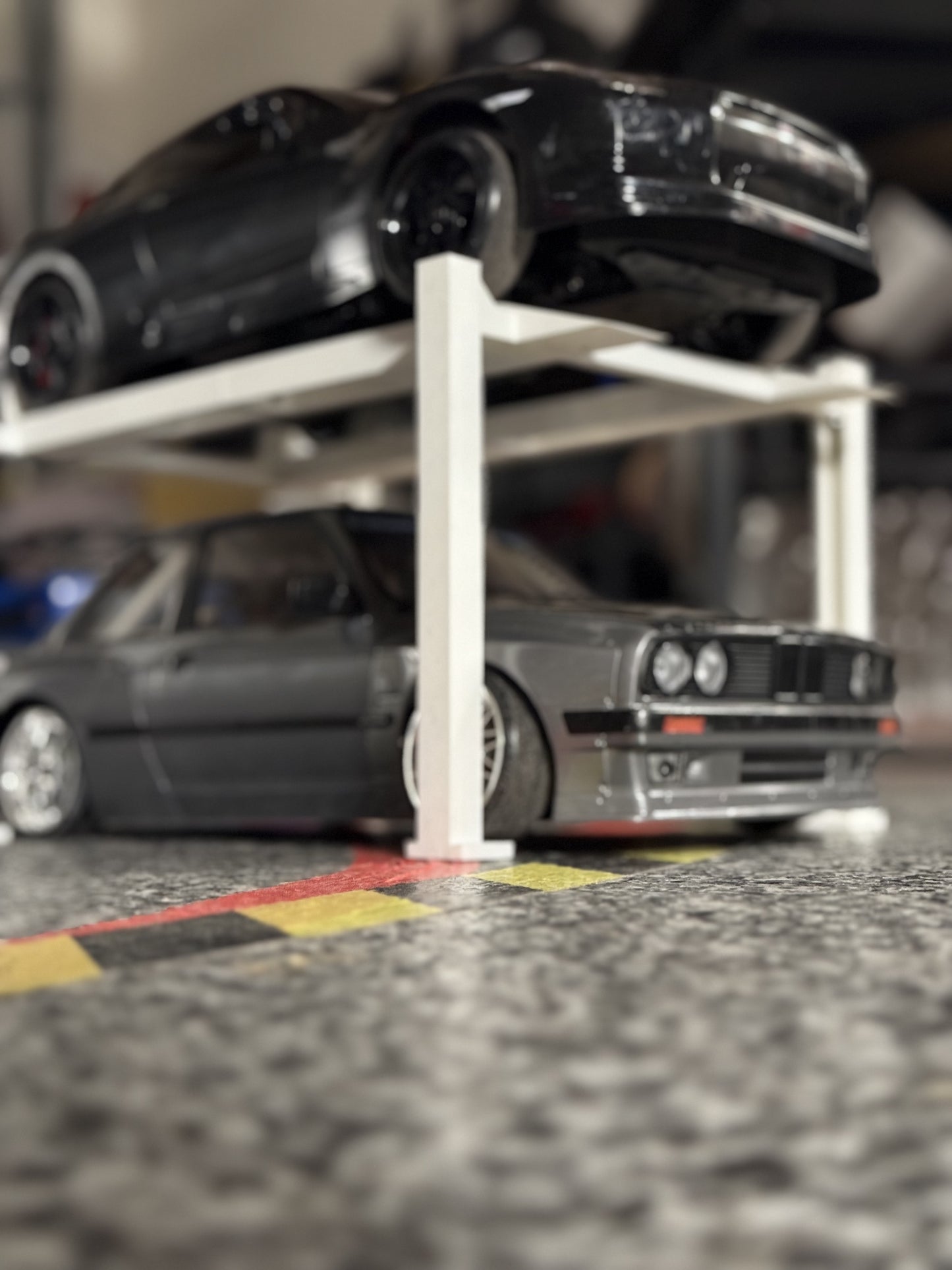 1/10 Scale 4 post lift