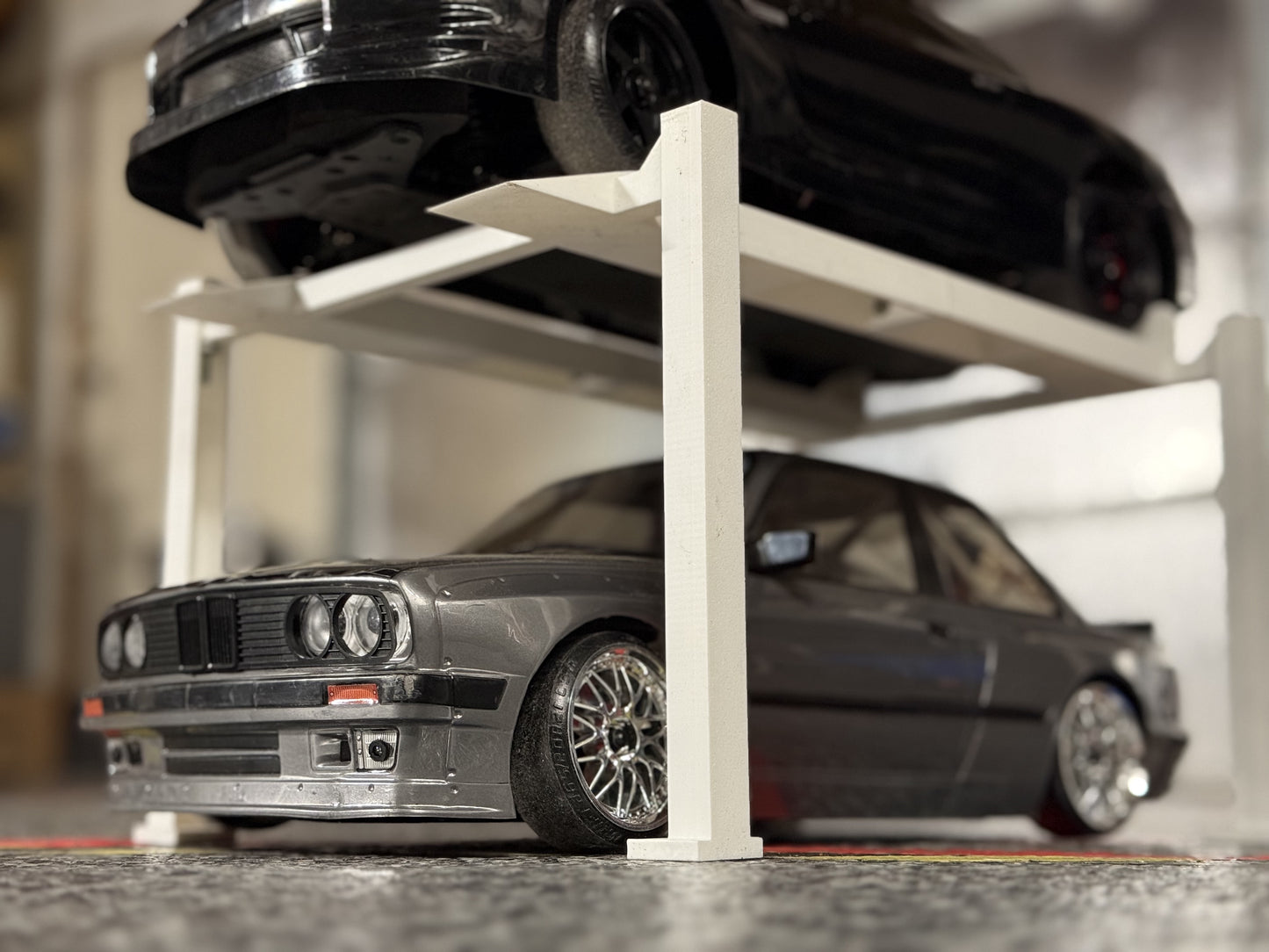 1/10 Scale 4 post lift