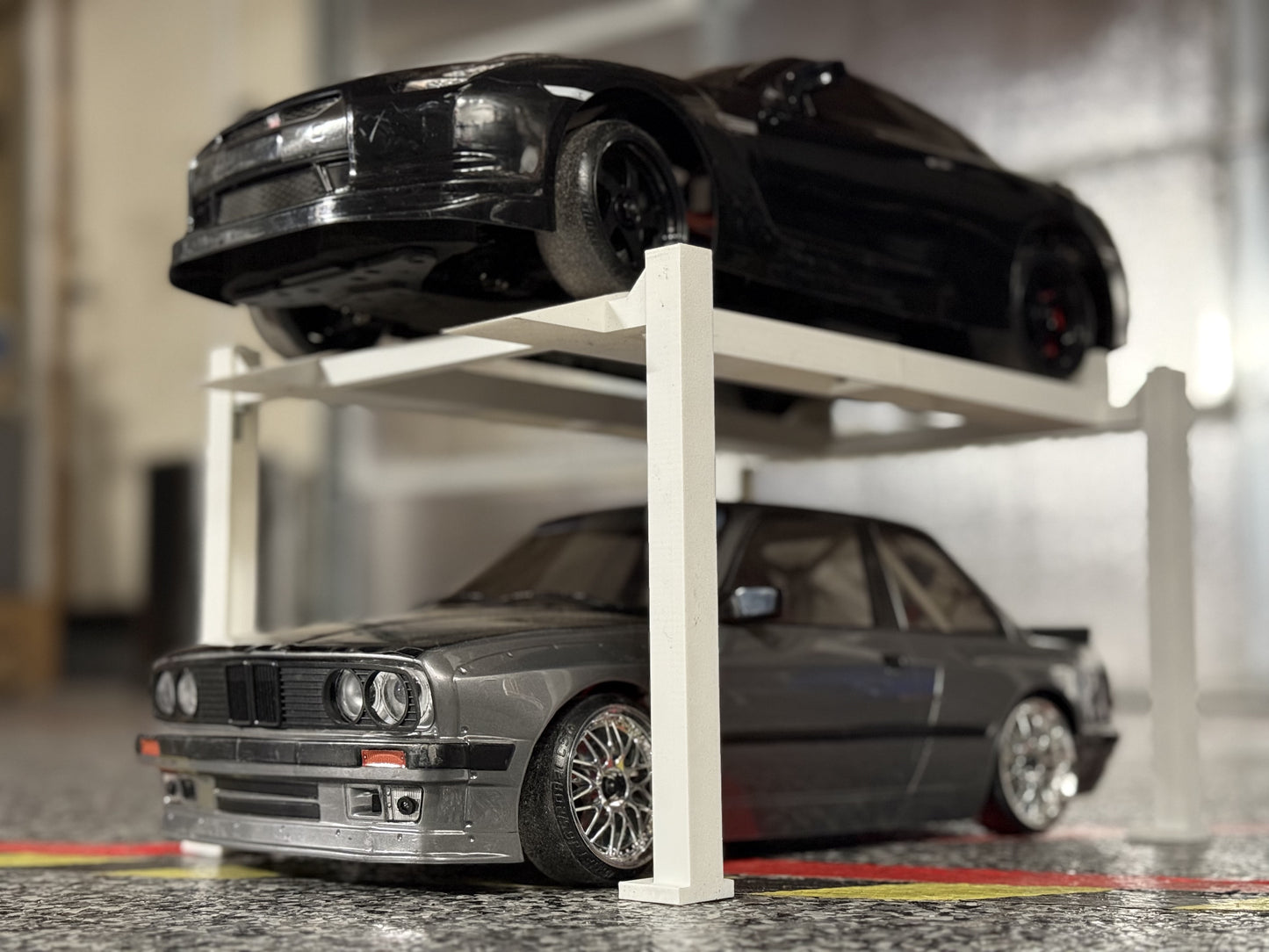 1/10 Scale 4 post lift